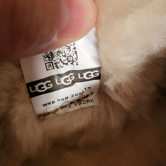 *** SOLD *** UGG Tasman Slipper 'Chestnut' 5955-CHE - Picture 14 of 16